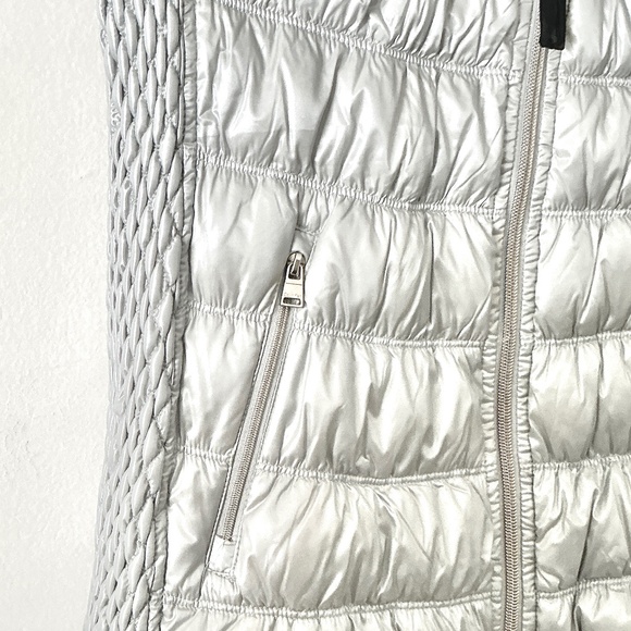 Calvin Klein Performance Silver Puffer Down Vest Size Medium NEW - Picture 5 of 7